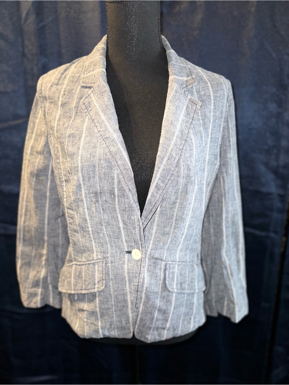 American Eagle Outfitters Gray Pinstripe Women's Blazer